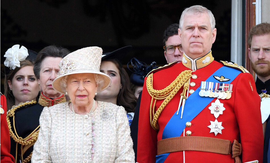 Принц Эндрю и Елизавета II